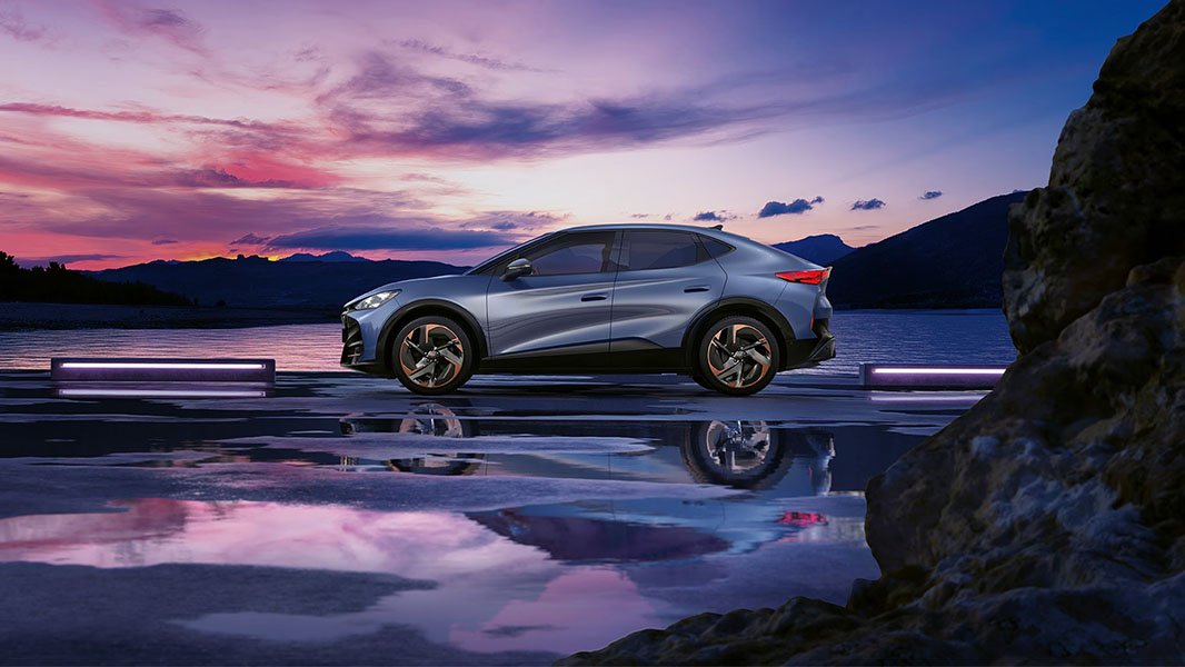 Imgi 20 Cupra Tavascan Blue Colour 21 Inch Copper Black Covers Wheels