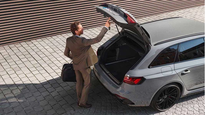 Audi RS 4 Avant Gallery 3