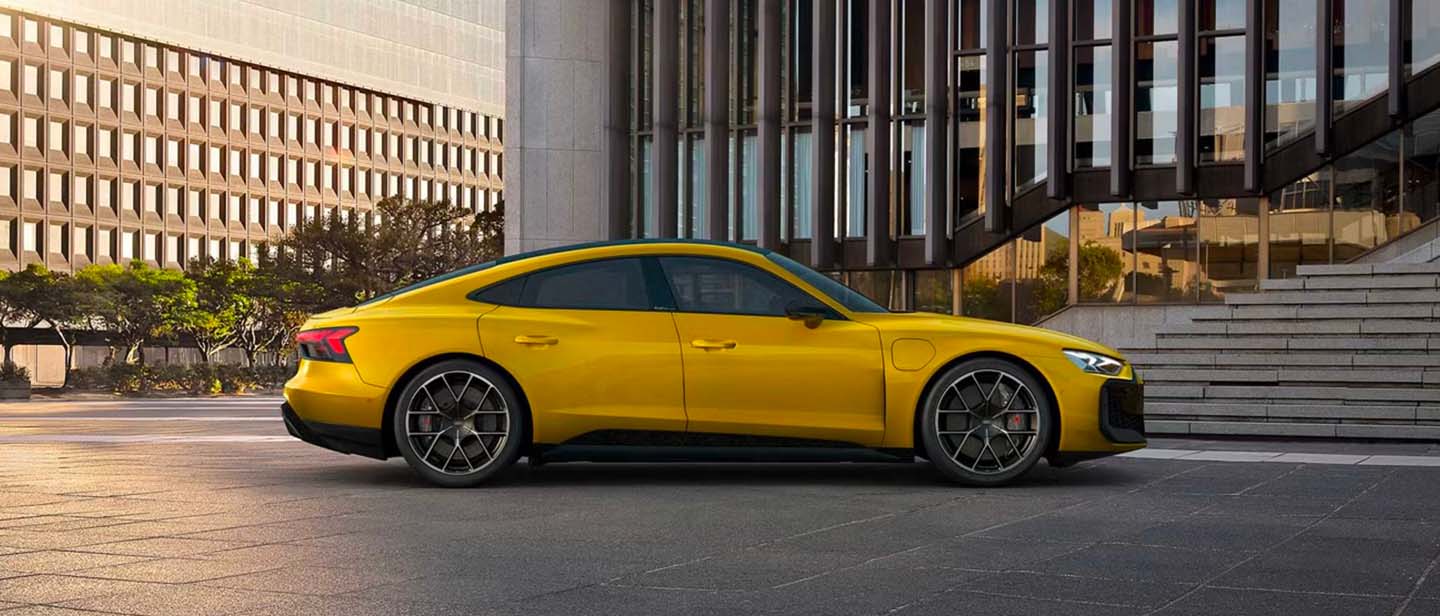 RS E Tron GT Performance Desktop