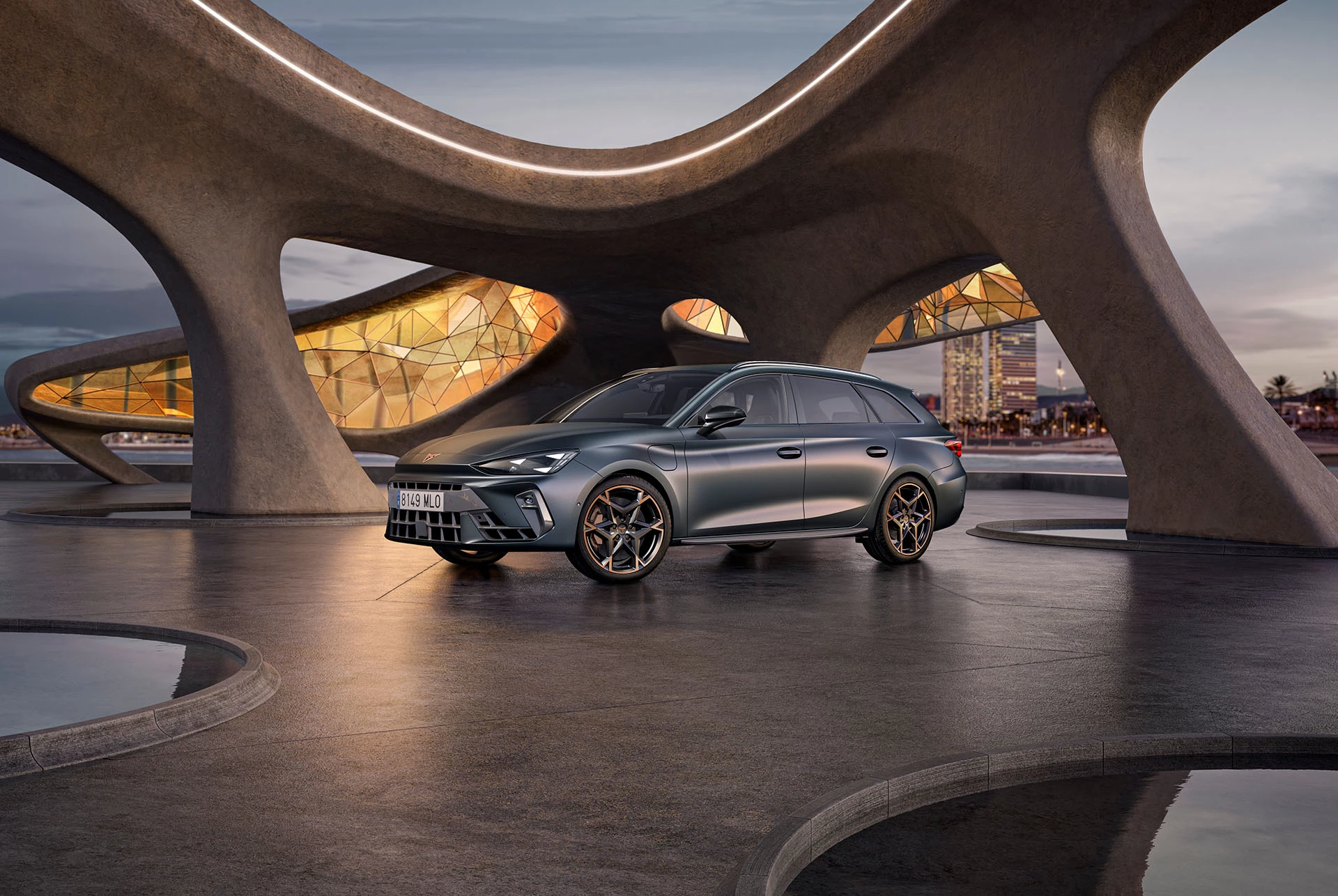New Magnetic Tech Grey Cupra Leon Sportstourer 2024