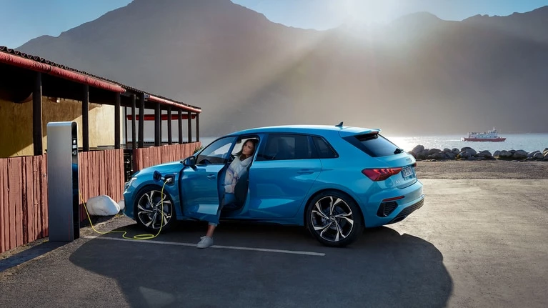 A3 2020 1044 IT ALL WEB 1920X1080