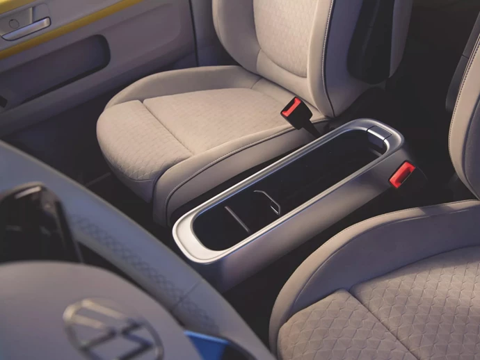 IB0207 ID Buzz Cargo Innenraum S